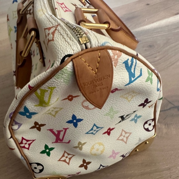 Louis Vuitton Speedy 30 Bag in Multicolored White. - Picture 12 of 14